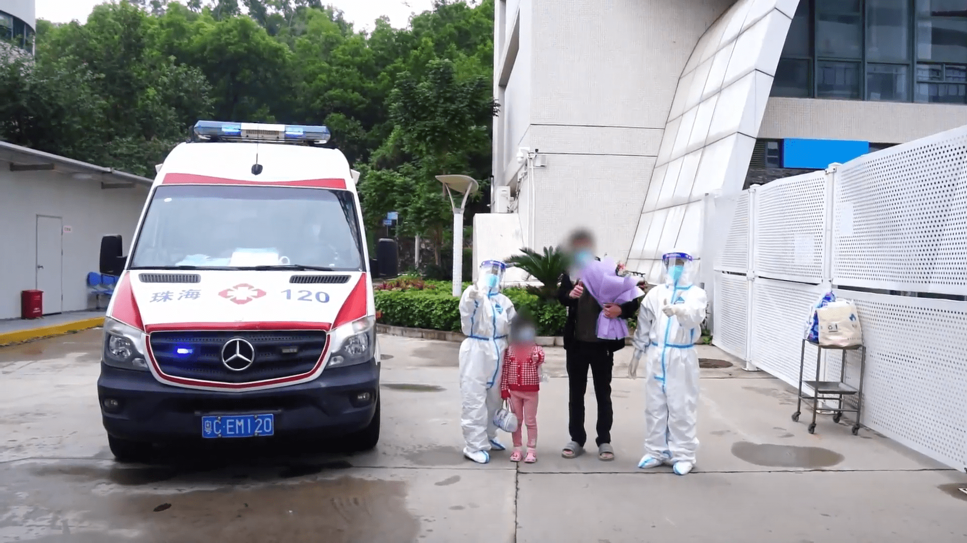 24小时套医保卡回收联系方式(高价回收医保卡联系方式)